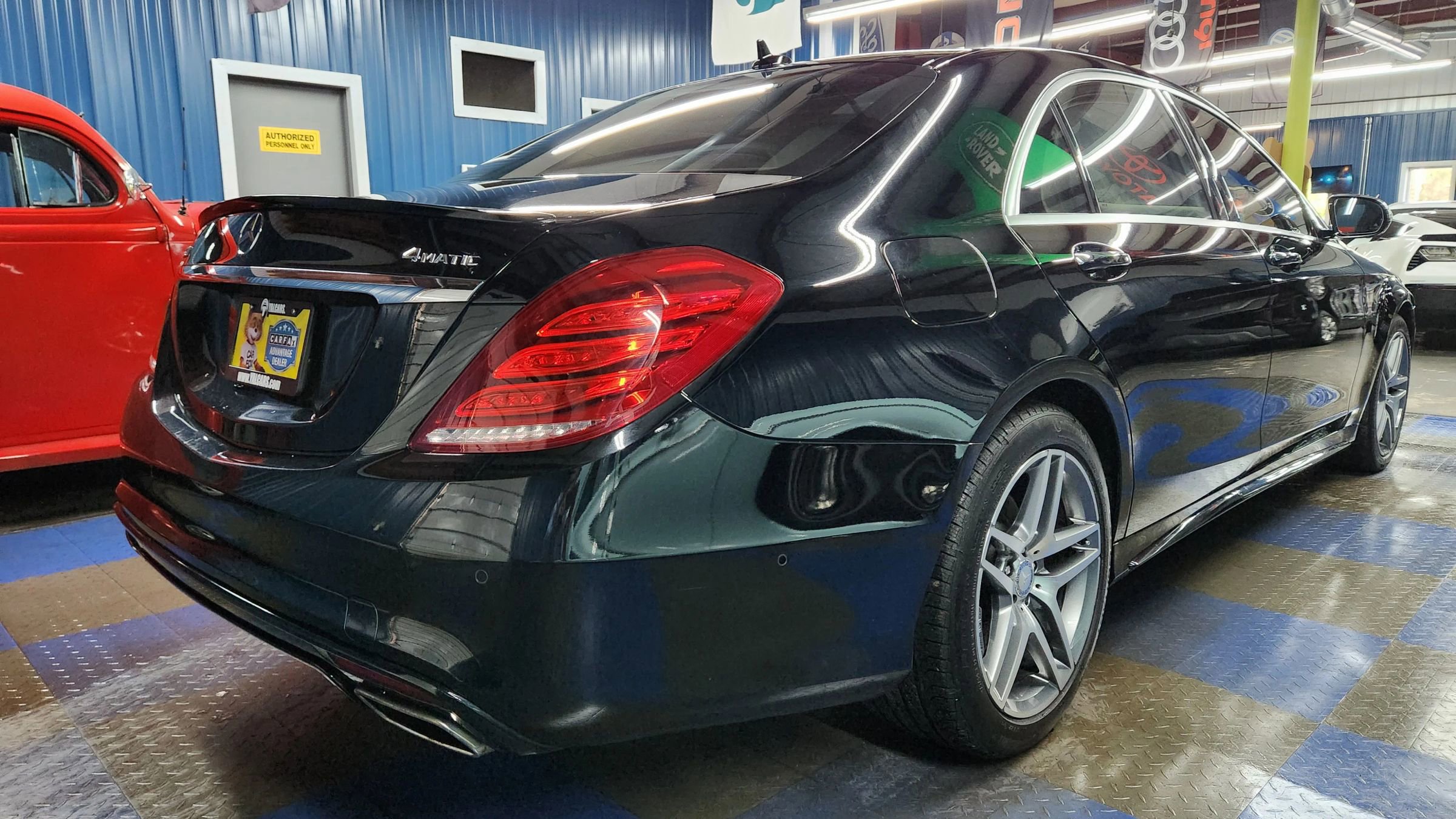 Used 2015 Mercedes-Benz S 550 4MATIC Sedan image 3