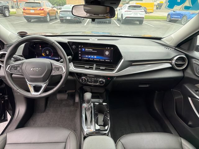 Used 2024 Chevrolet Trax ACTIV w/ Sunroof Package FWD image 14
