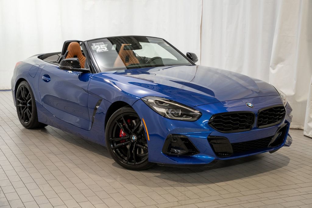Used 2025 BMW Z4 M40i w/ Edition image 1