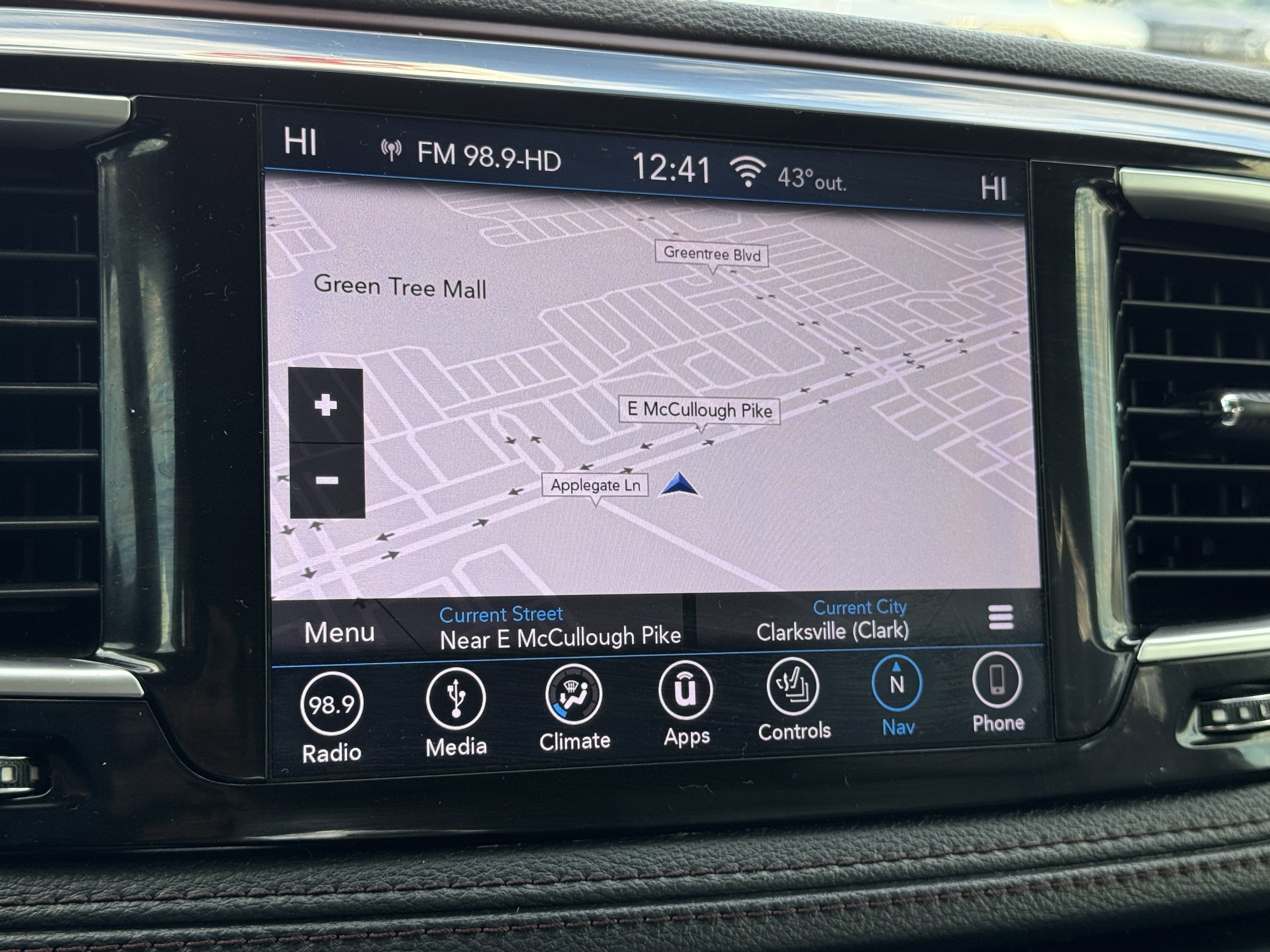 Used 2019 Chrysler Pacifica Limited image 9