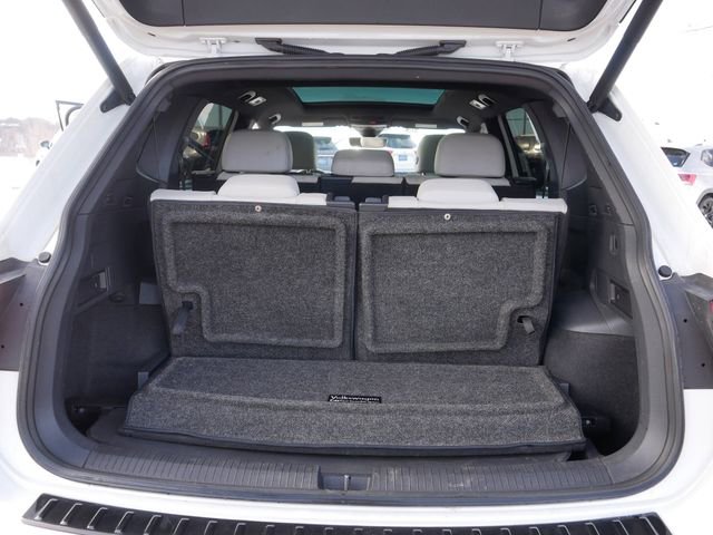 Used 2020 Volkswagen Tiguan SEL Premium R-Line w/ 3rd Row Seat Package image 18