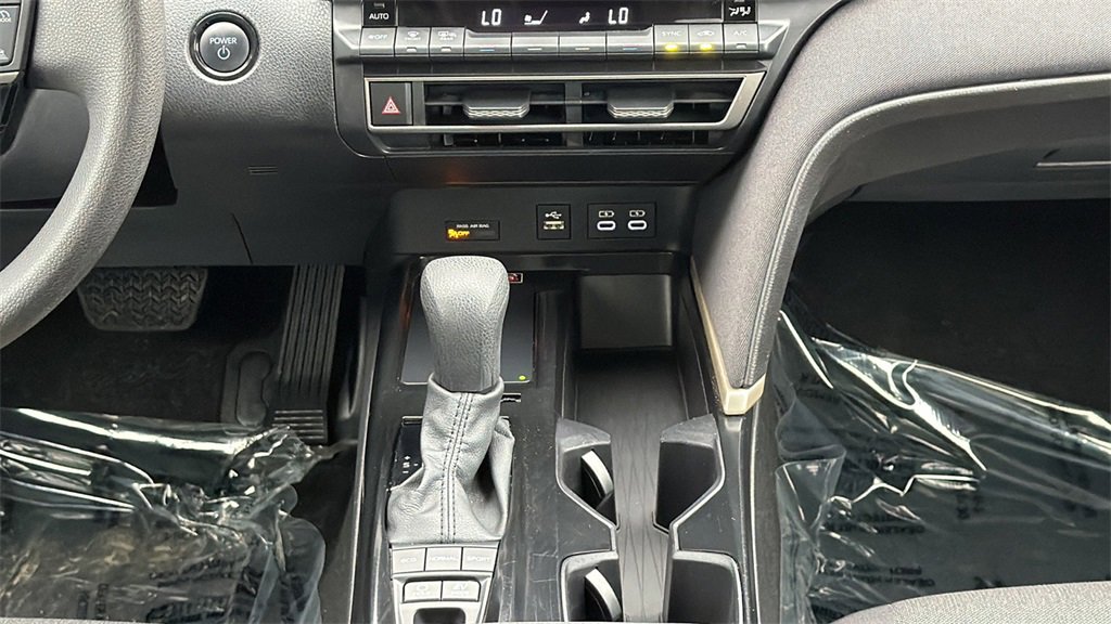 Certified 2025 Toyota Camry LE image 28