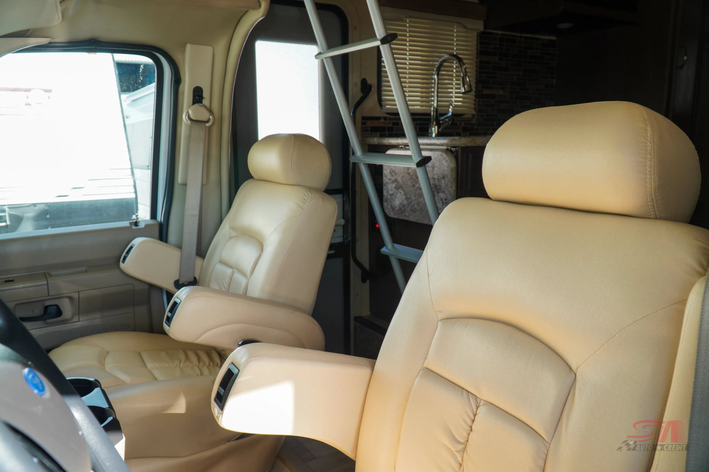 Used 2017 Ford E-350 and Econoline 350 Super Duty w/ Motorhome Prep Package RWD image 12