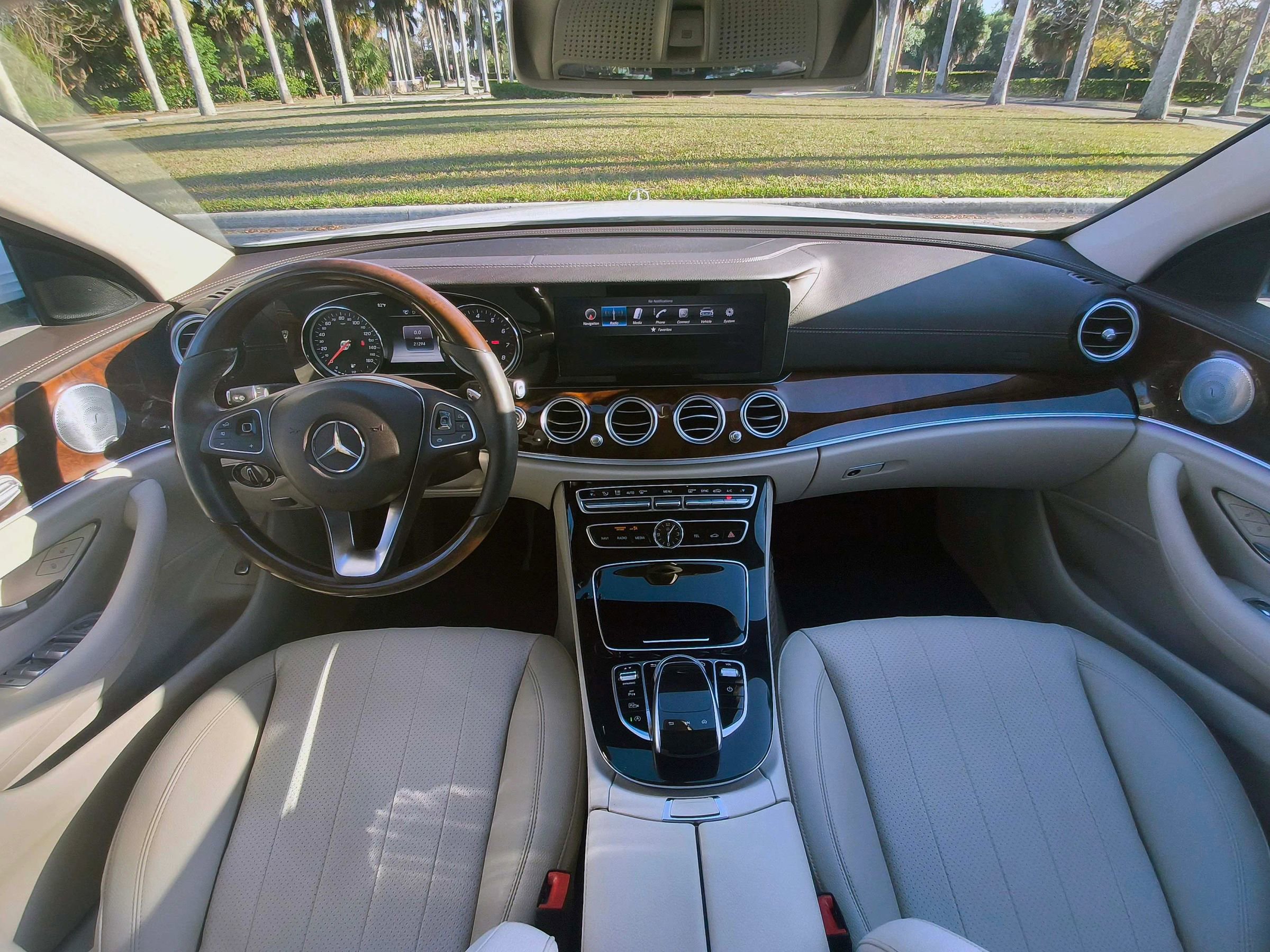 Used 2017 Mercedes-Benz E 300 image 9