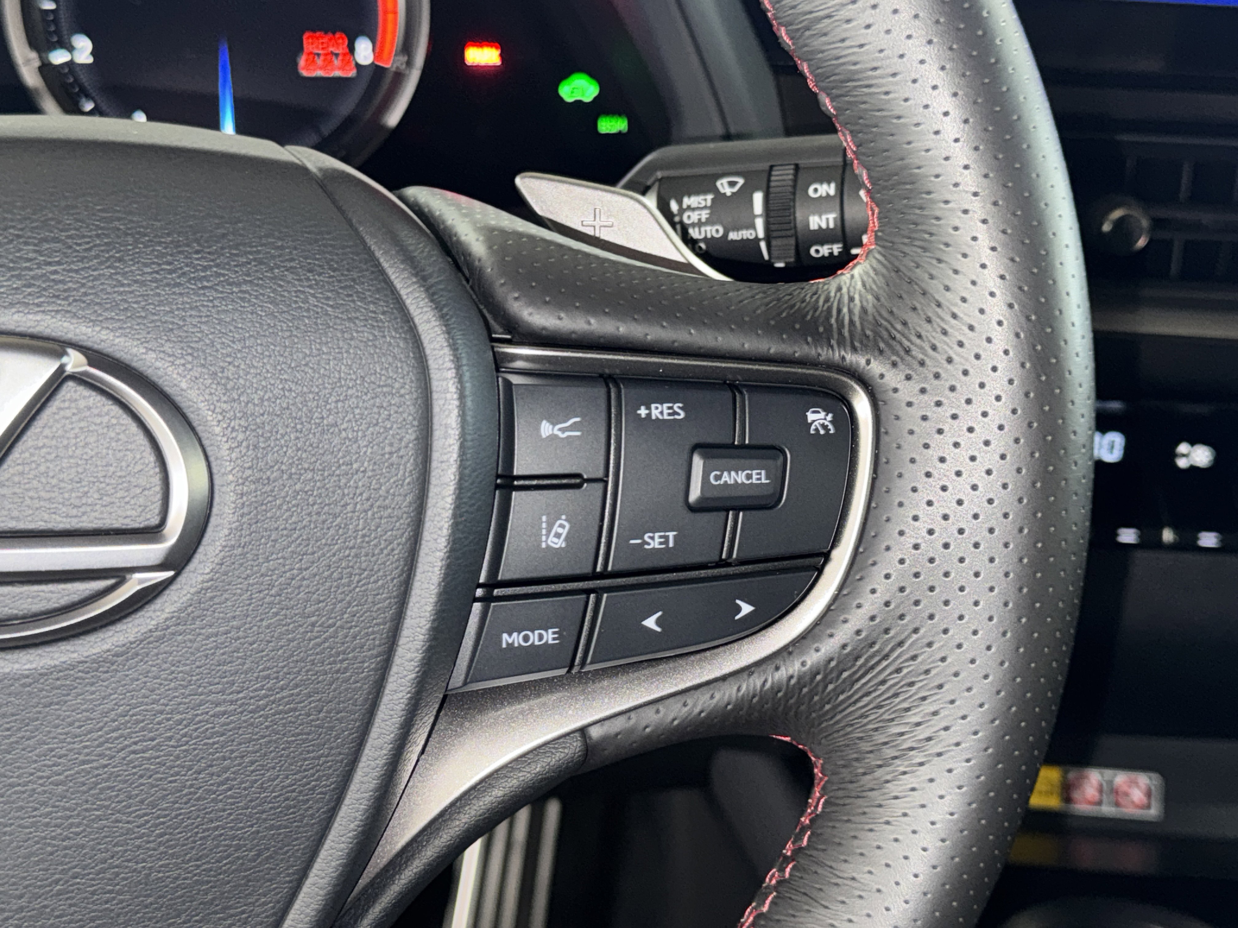 Used 2024 Lexus UX 250h F Sport image 23