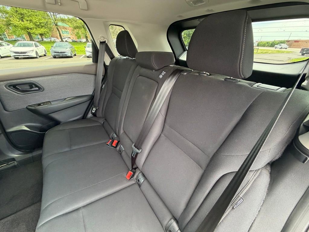 Certified 2023 Nissan Rogue S AWD/4WD image 8