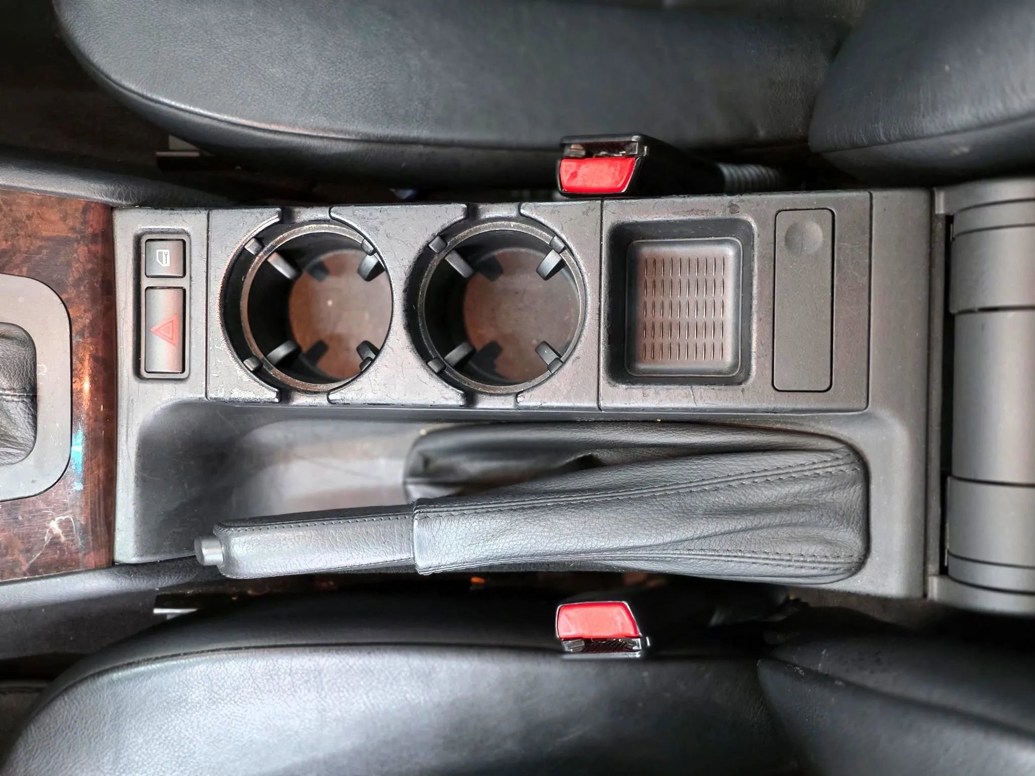 Used 2003 BMW 325i Sedan image 25