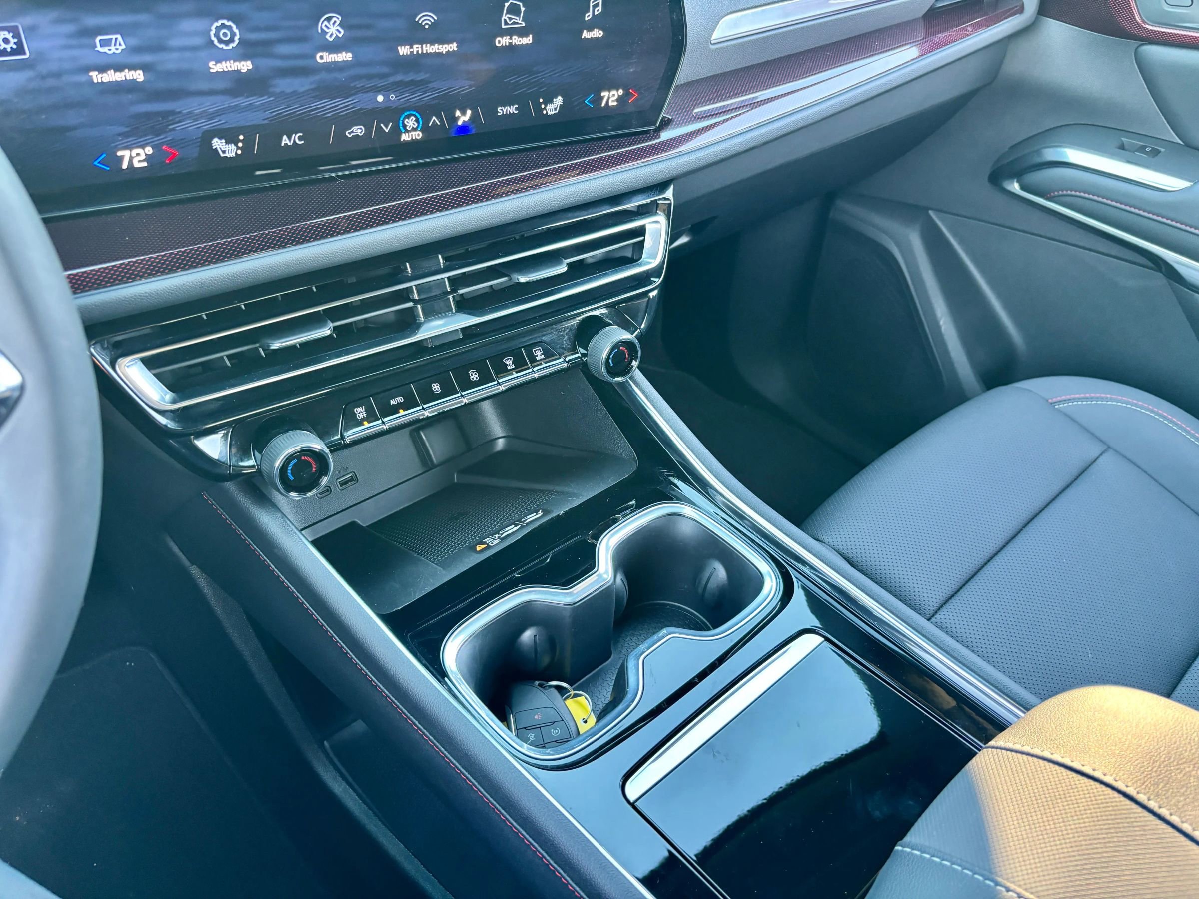 Used 2026 Chevrolet Traverse Z71 image 19