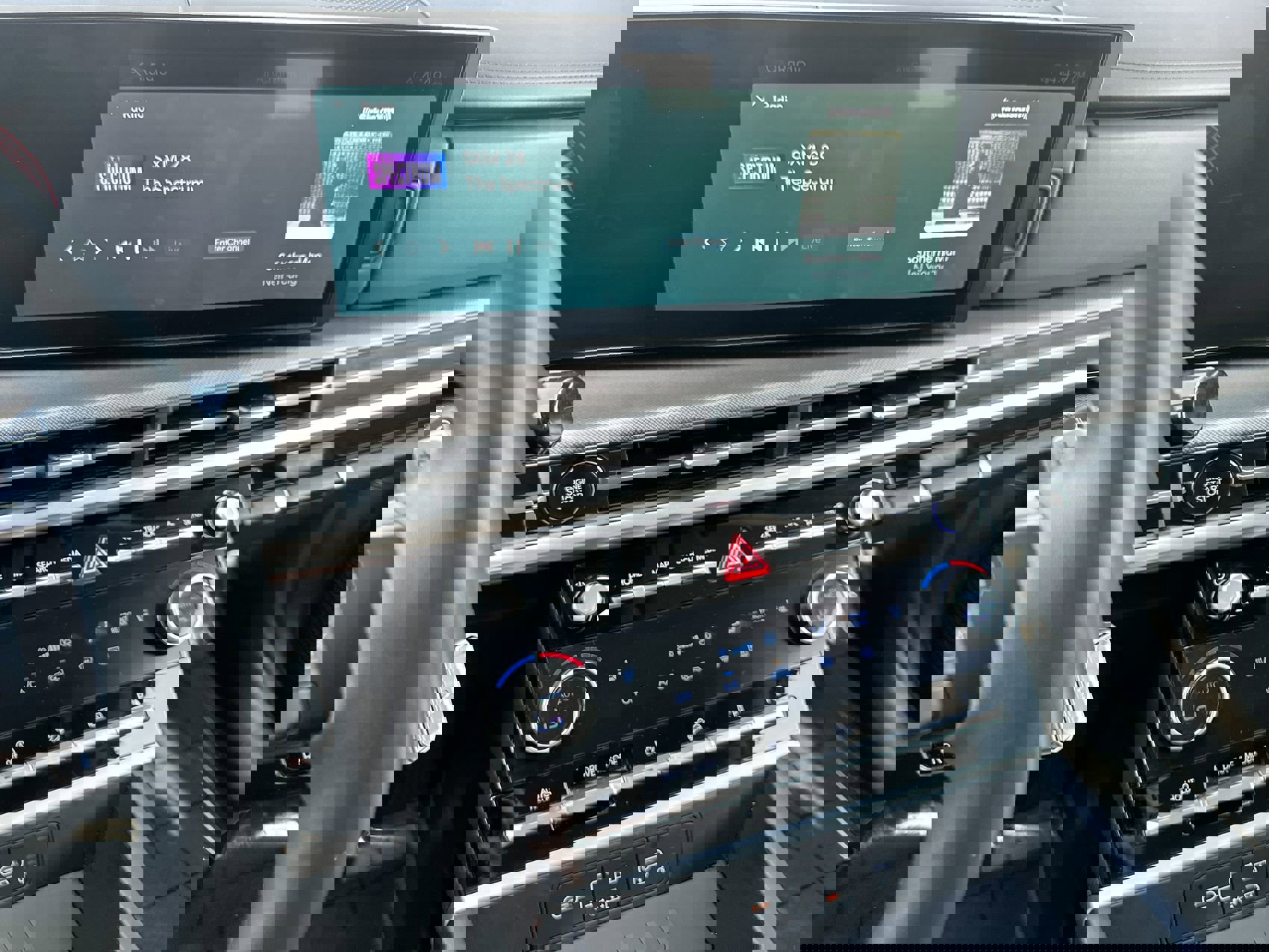 Used 2025 Hyundai Santa Fe SEL image 16