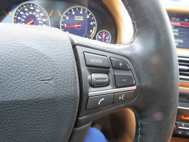 Used 2013 BMW ALPINA B7 xDrive w/ Driver Assistance Pkg AWD/4WD image 37
