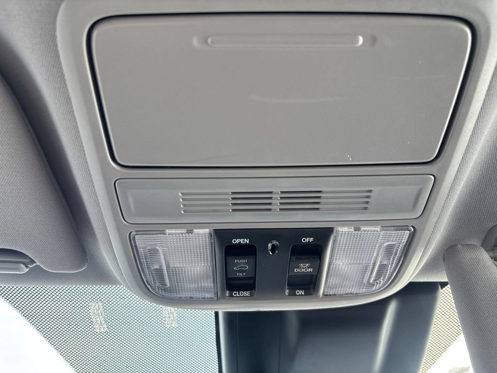 Used 2019 Honda Odyssey EX-L image 16
