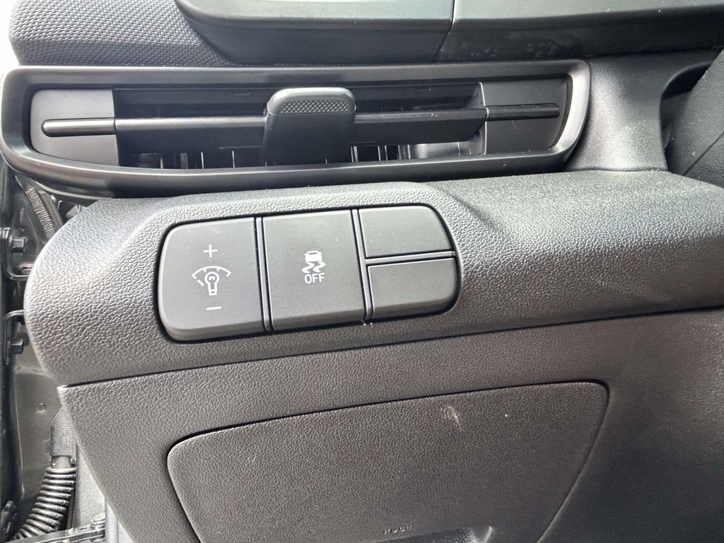 Certified 2026 Hyundai Elantra Sport FWD image 20