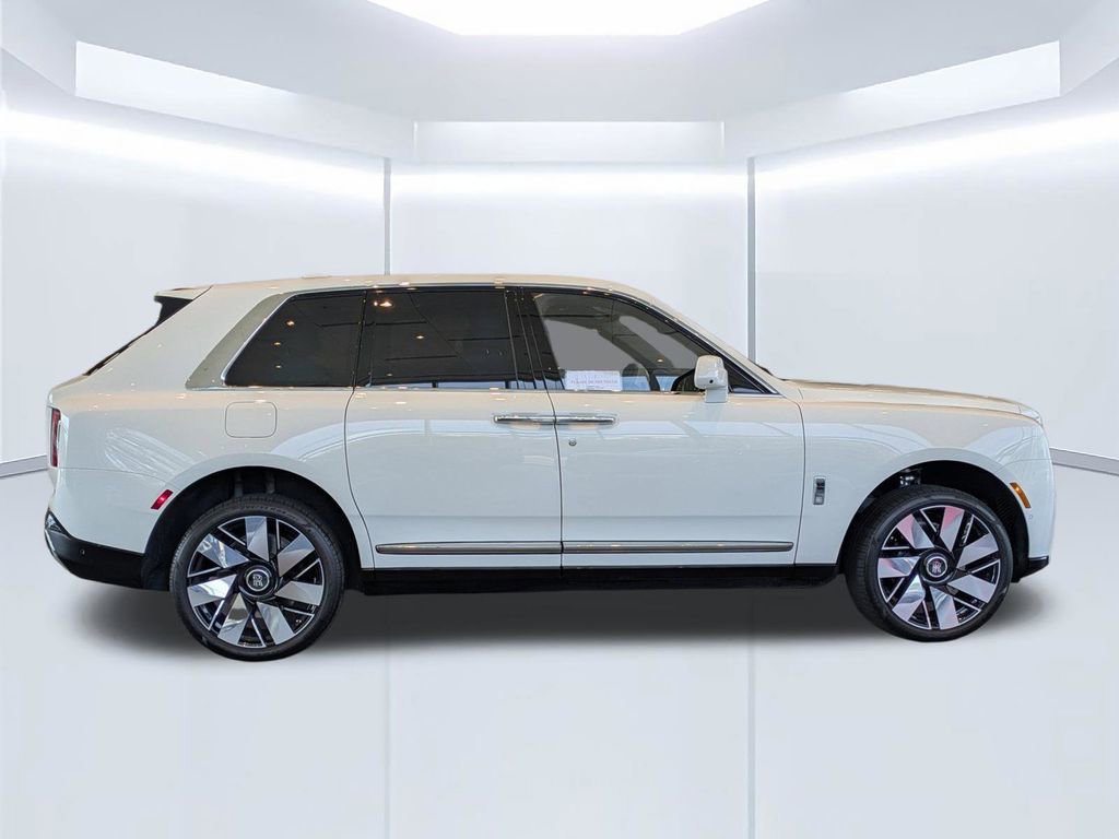 Used 2025 Rolls-Royce Cullinan AWD/4WD image 10