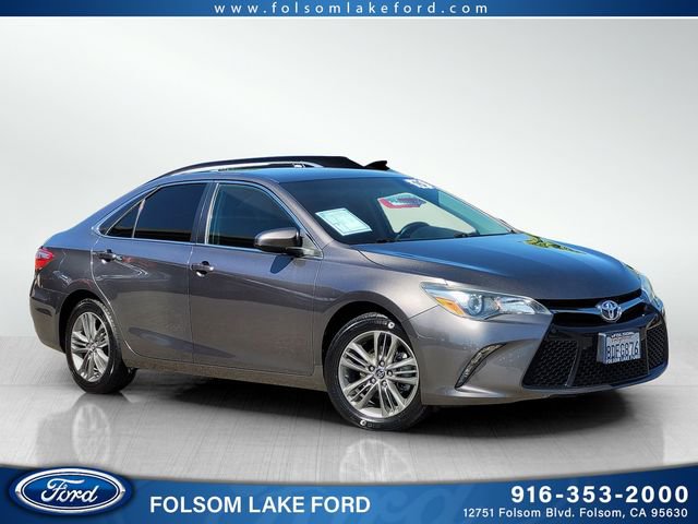 Used 2015 Toyota Camry SE image 1