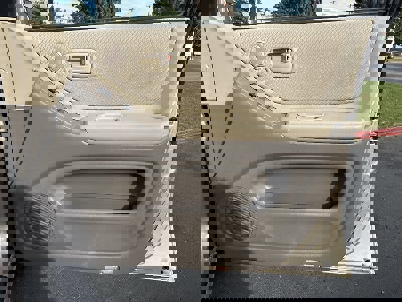 Used 2005 Toyota Highlander 2WD image 38