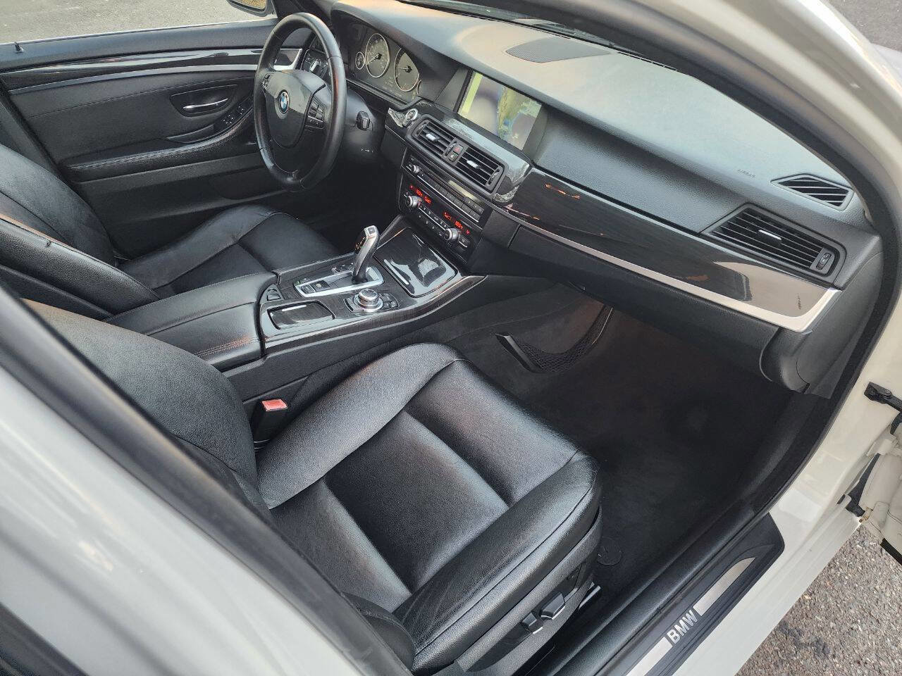 Used 2012 BMW 528i Sedan RWD image 18