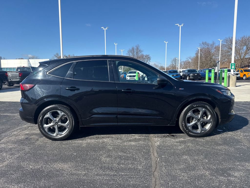 Used 2023 Ford Escape ST-Line image 6