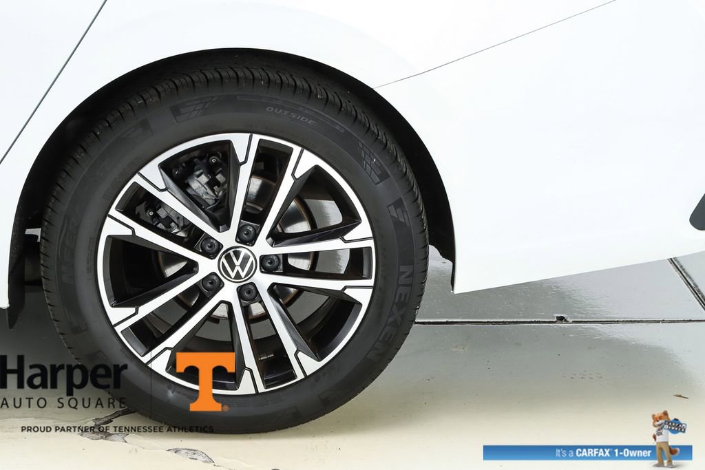 Used 2025 Volkswagen Jetta Sport image 42