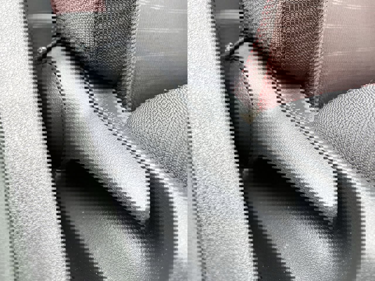 Used 2025 Toyota Corolla SE FWD image 25