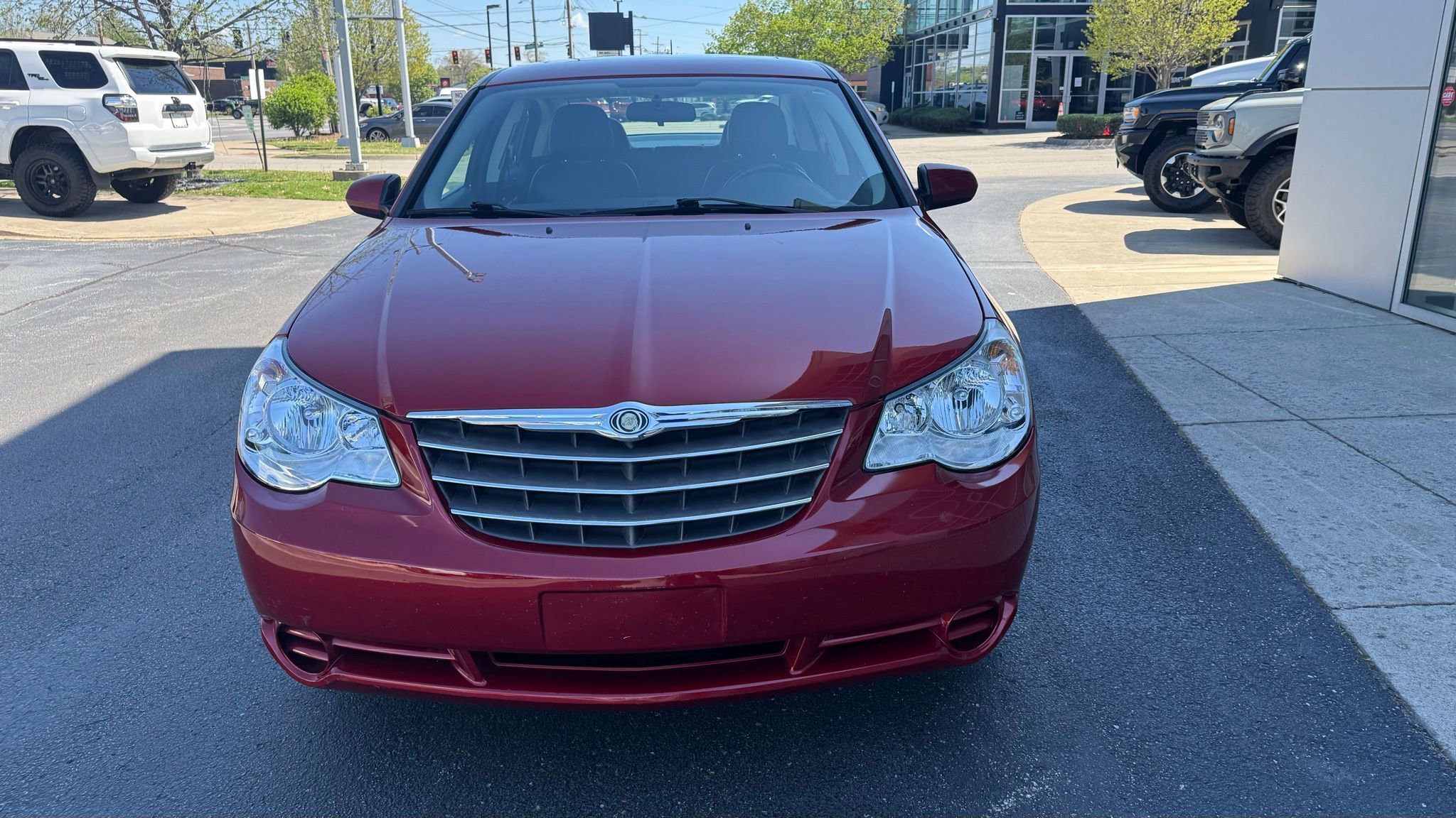 Used 2010 Chrysler Sebring Limited image 9