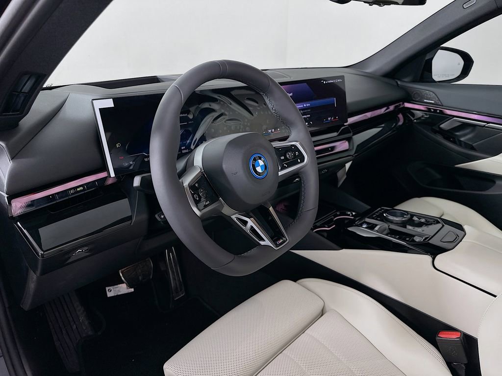 New 2026 BMW i5 eDrive40 w/ M Sport Package image 9