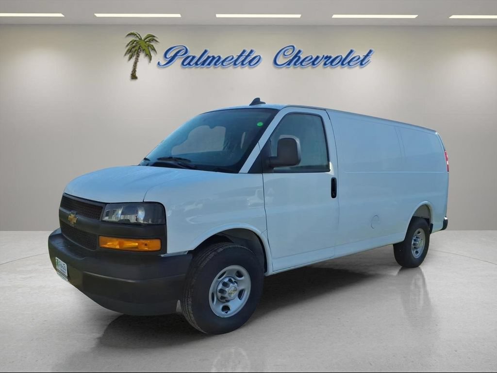 New 2026 Chevrolet Express 2500 w/ Driver Convenience Package RWD image 4