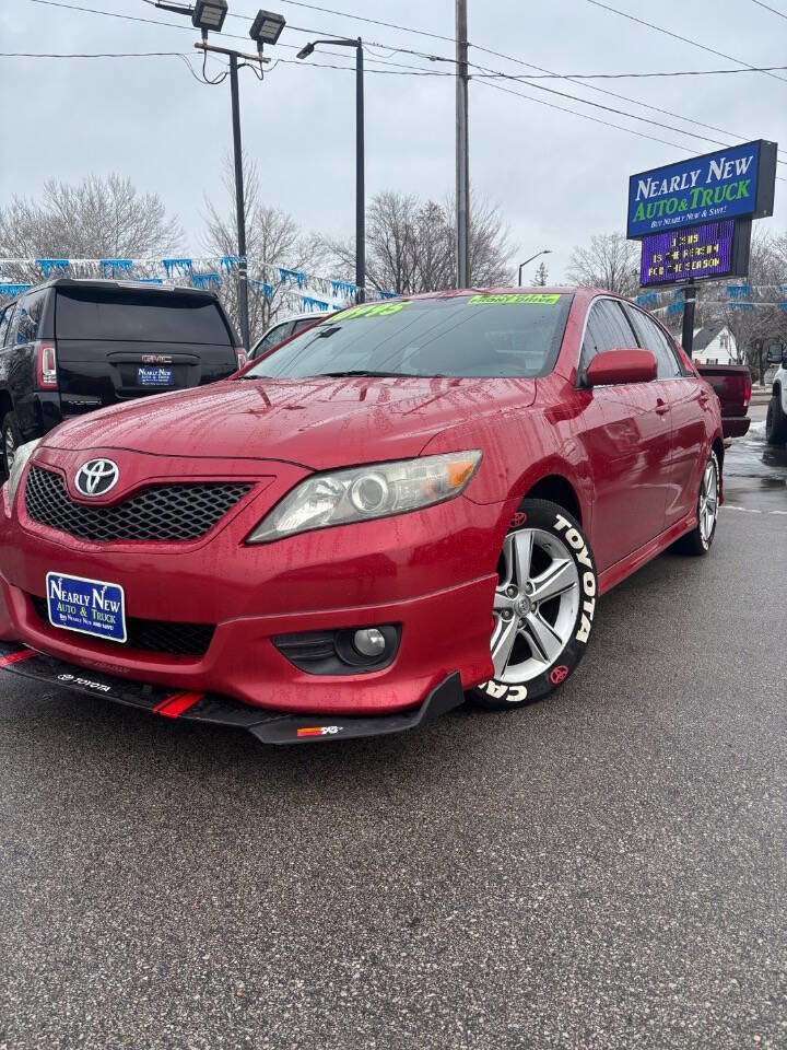 Used 2011 Toyota Camry SE w/ SE Extra-Value Pkg #1 image 2