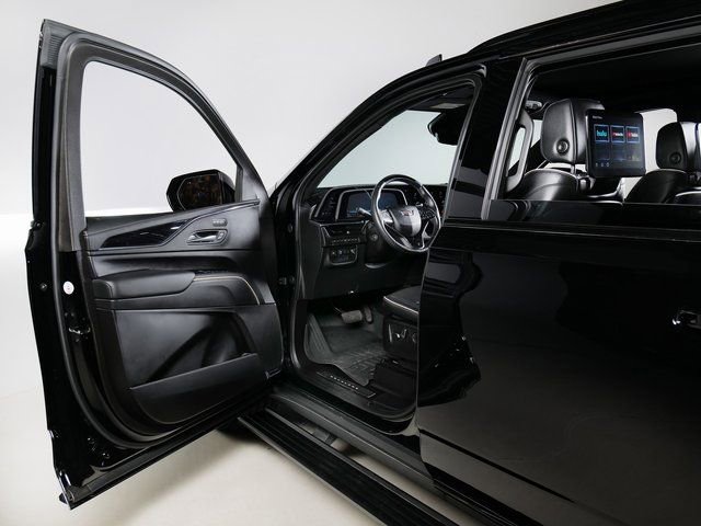 Used 2023 Cadillac Escalade Sport w/ Touring Package AWD/4WD image 27
