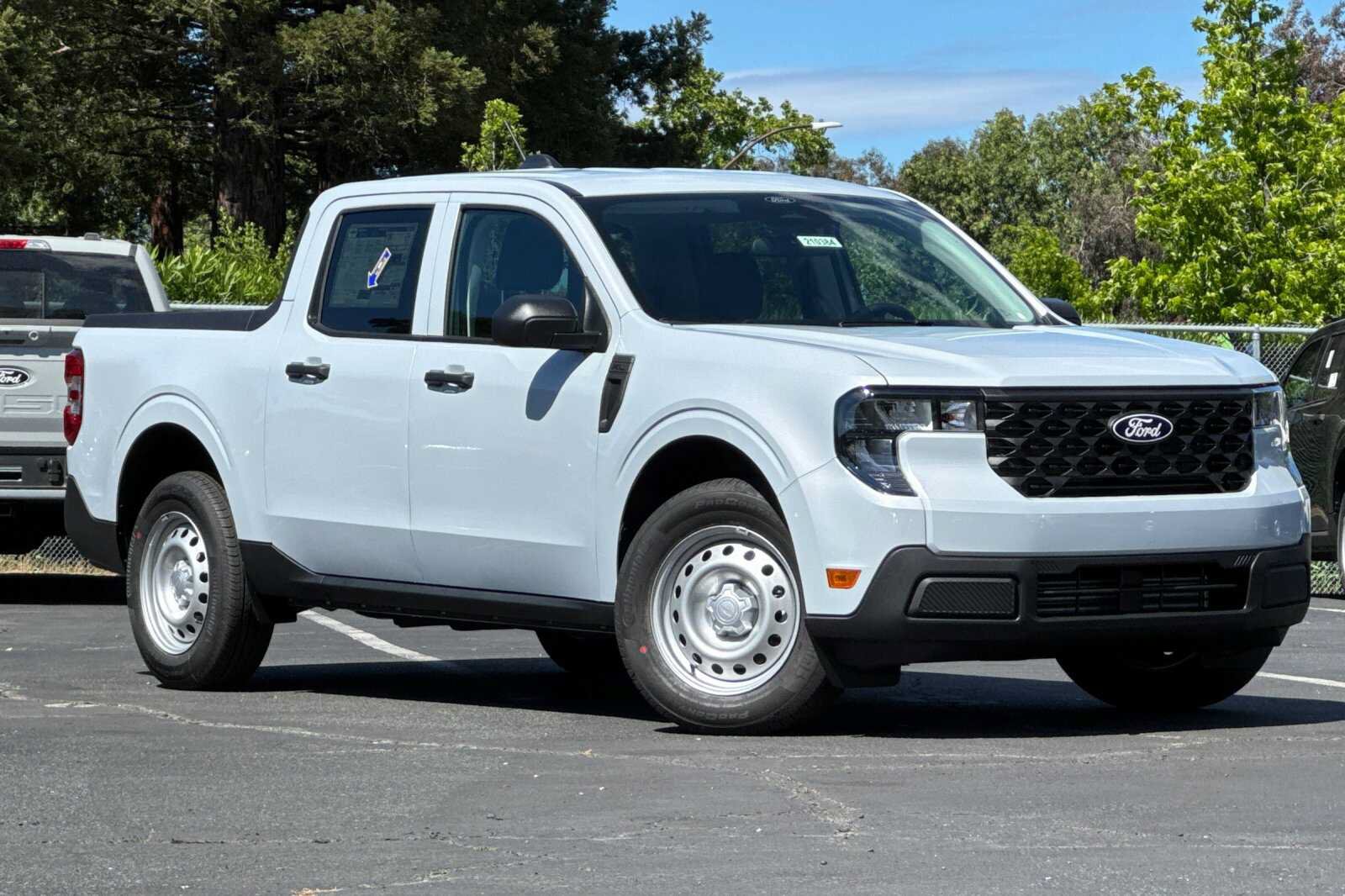 New 2026 Ford Maverick XL AWD/4WD image 2