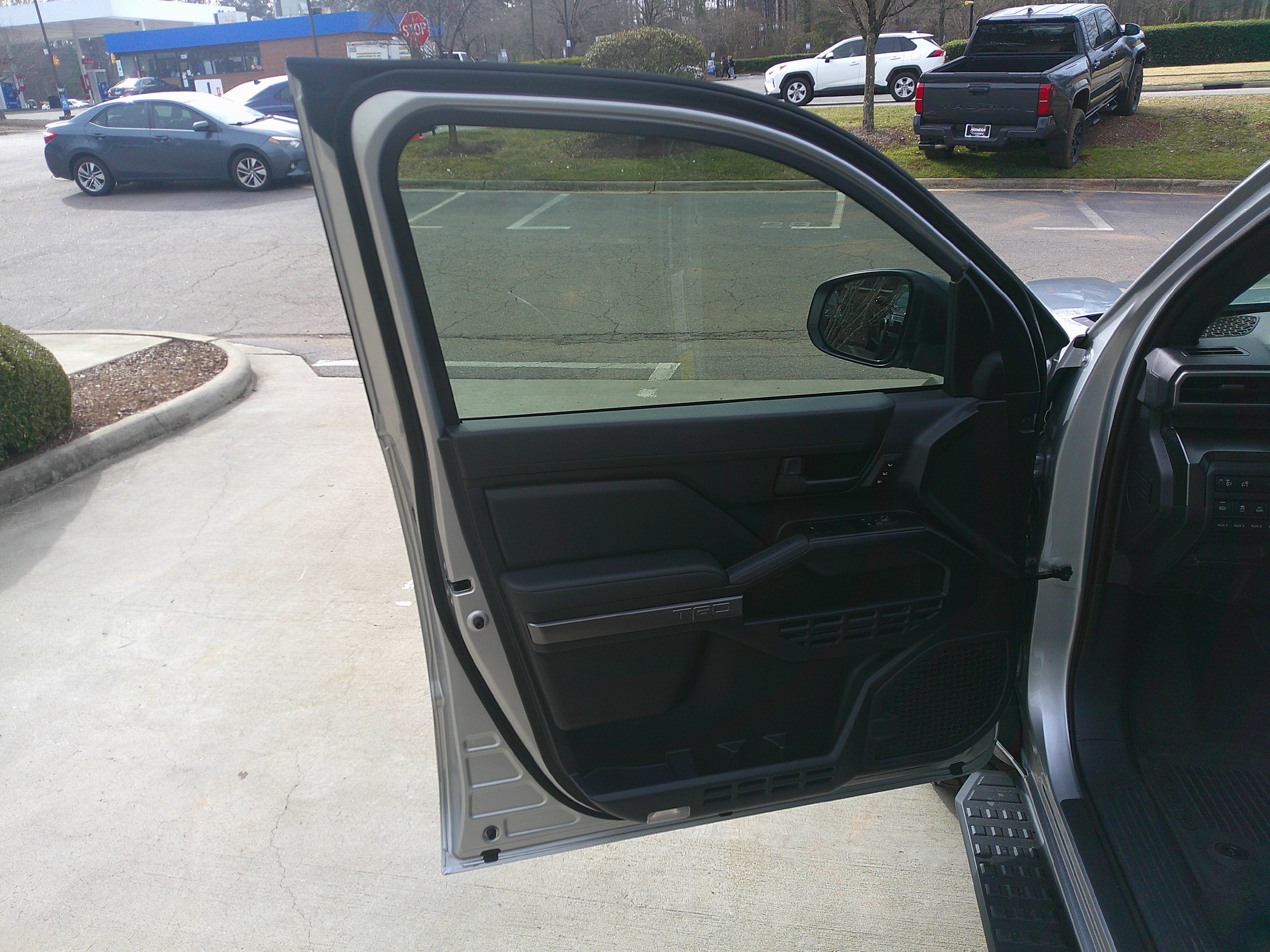 Used 2025 Toyota 4Runner TRD Off-Road Premium image 18