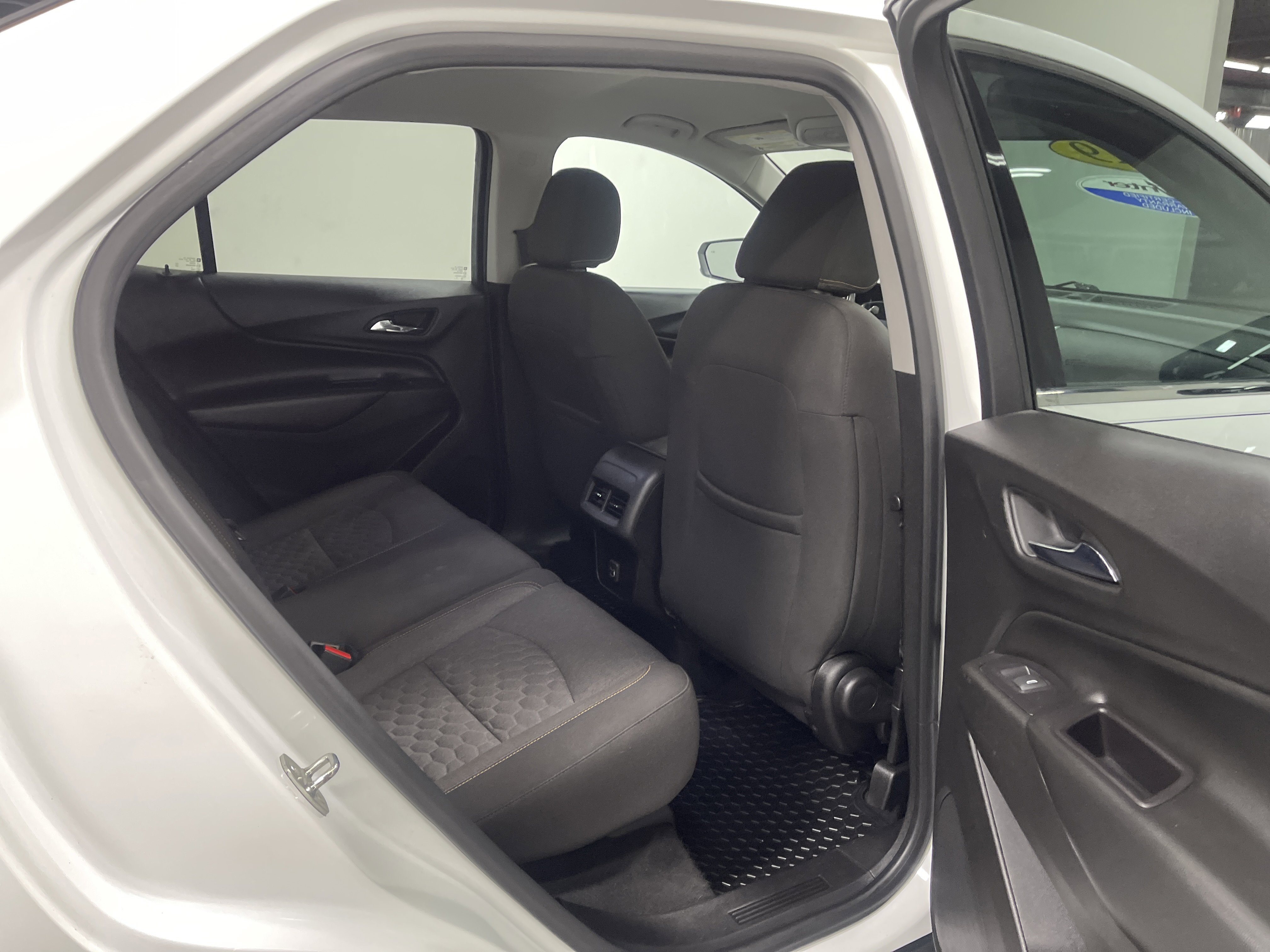 Used 2019 Chevrolet Equinox LT FWD image 21