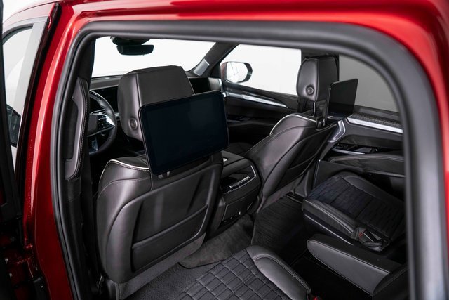 Used 2025 Cadillac Escalade V image 16