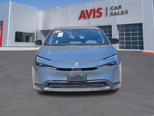 Used 2025 Toyota Prius LE image 2