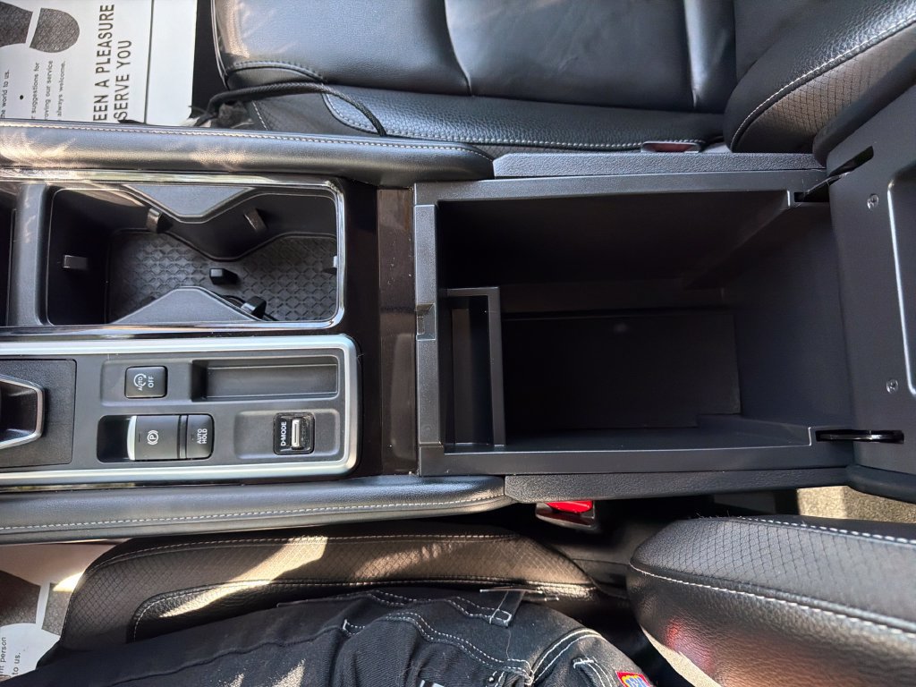 Used 2025 Nissan Pathfinder SL FWD image 24