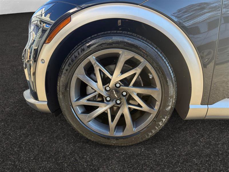 Used 2023 Genesis GV60 Advanced image 15