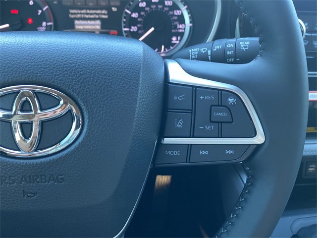 New 2026 Toyota Highlander XLE image 20