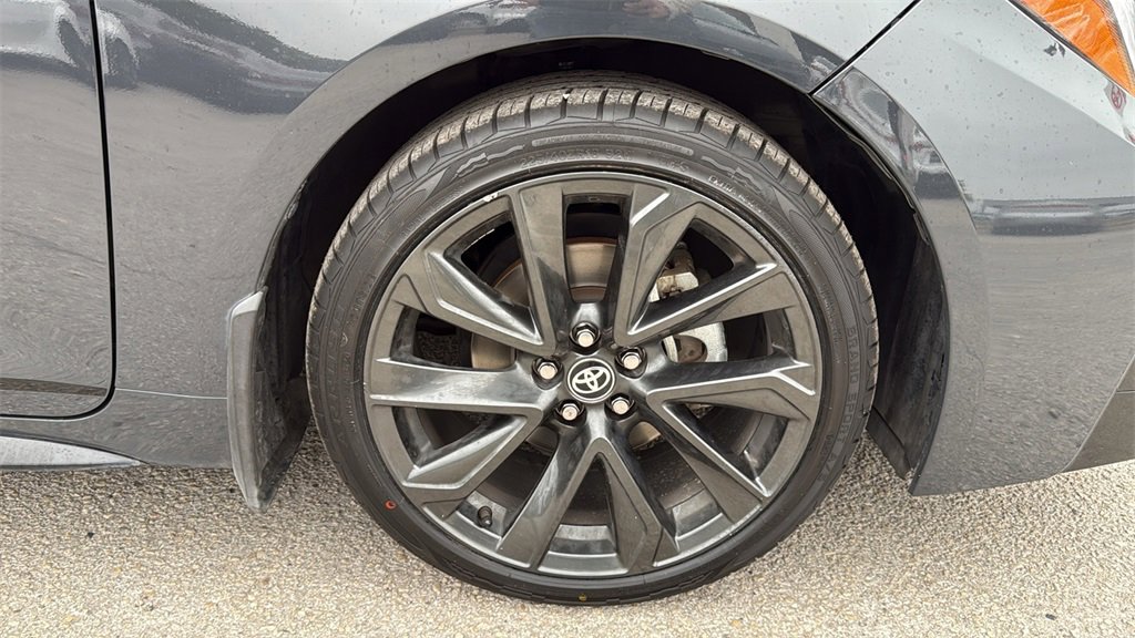 Used 2025 Toyota Corolla SE image 43