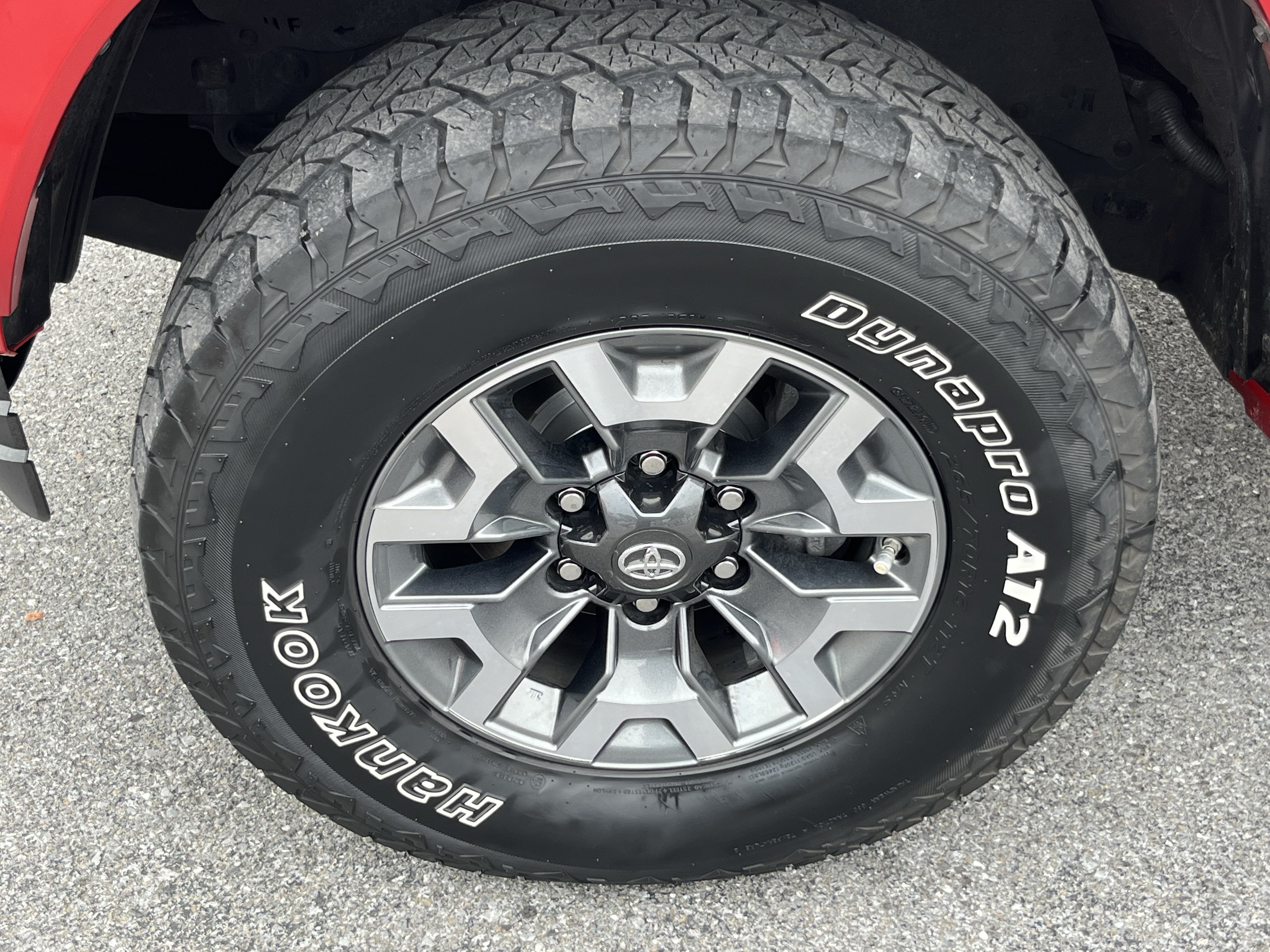 Used 2022 Toyota Tacoma SR5 AWD/4WD image 13