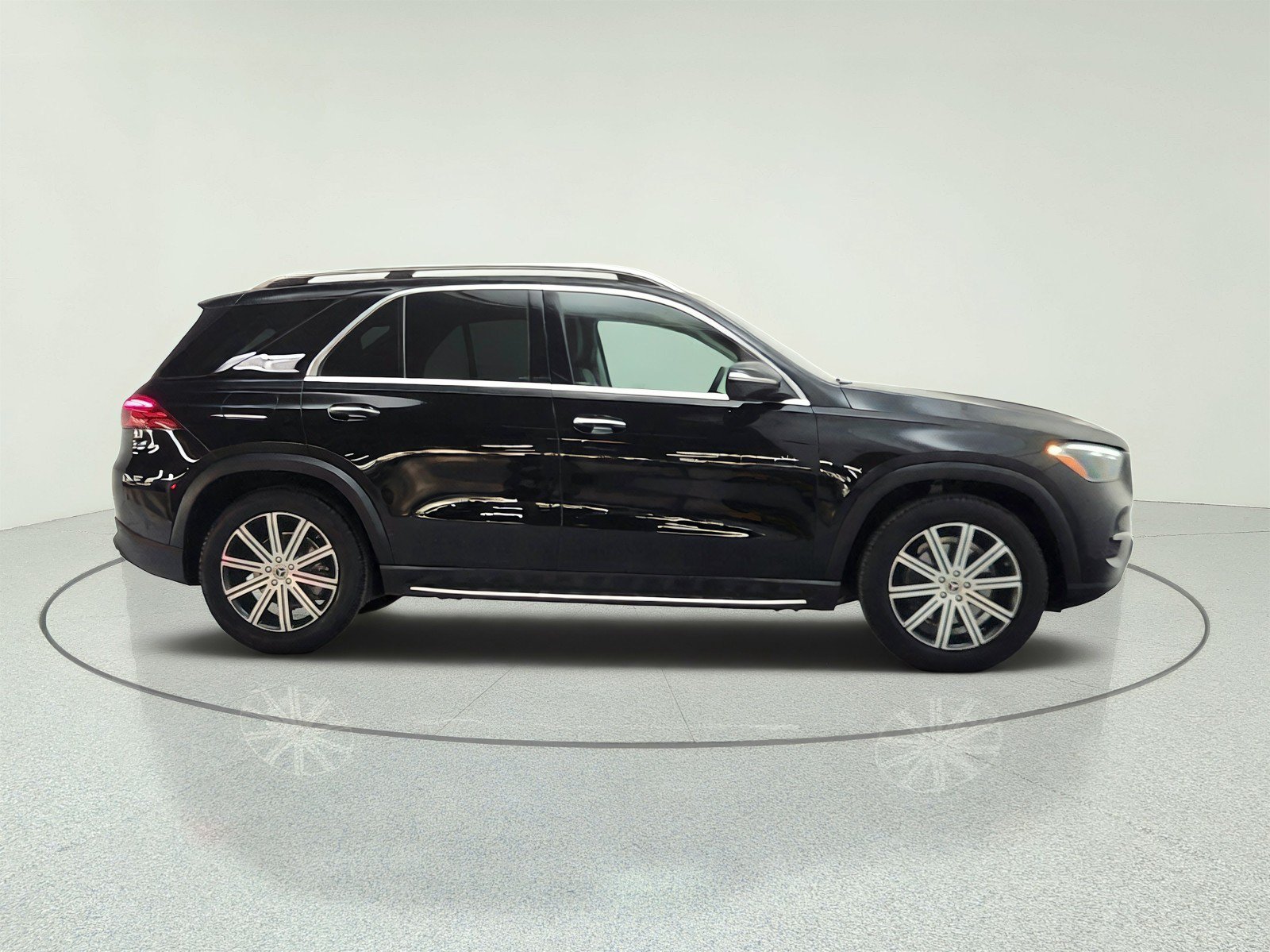 Certified 2024 Mercedes-Benz GLE 350 4MATIC image 4