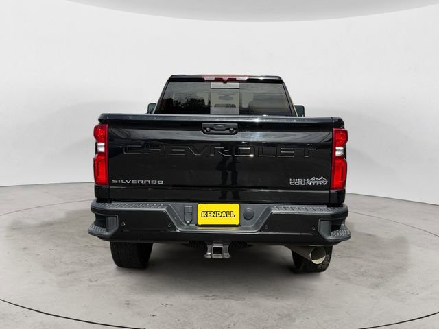 Used 2022 Chevrolet Silverado 2500 High Country image 4
