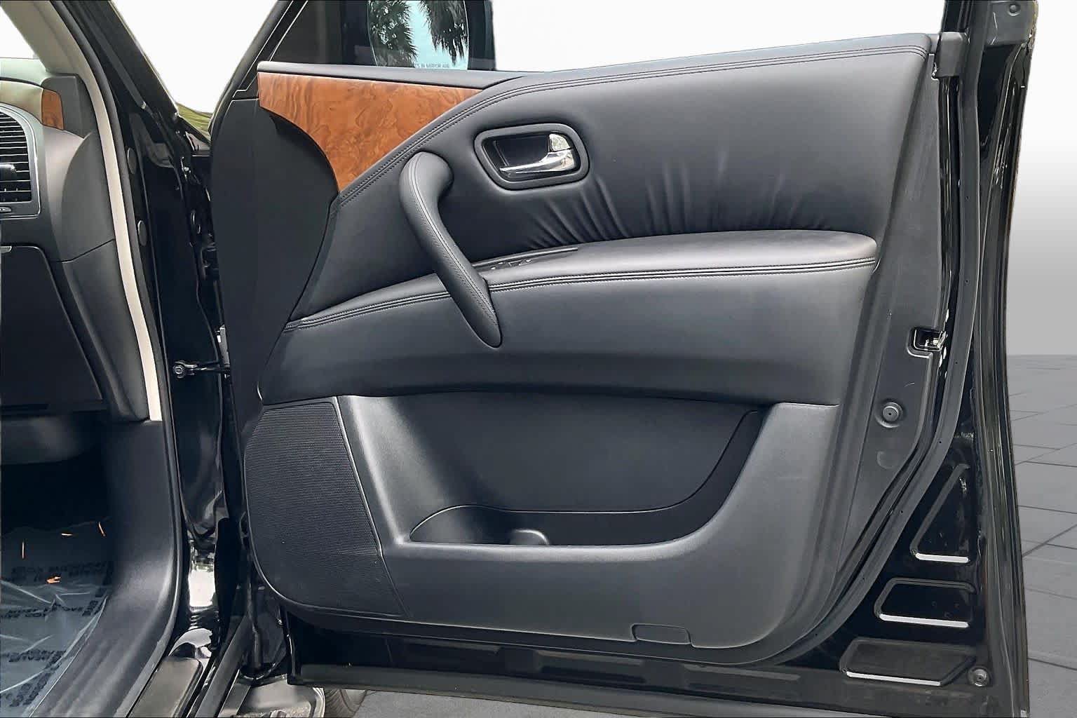 Used 2023 Nissan Armada SL w/ Captain's Chairs Package RWD image 25