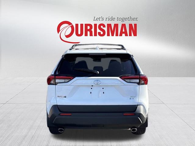 Used 2025 Toyota RAV4 XLE image 3