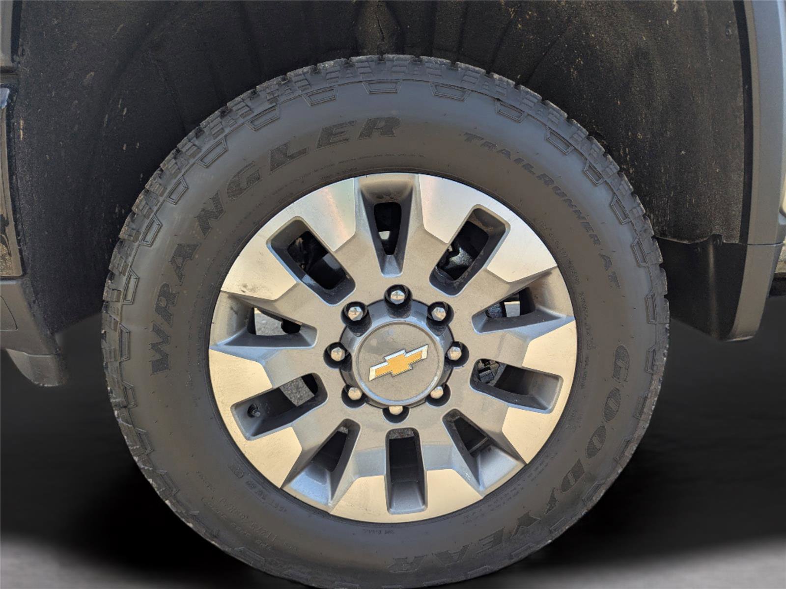 Used 2026 Chevrolet Silverado 2500 Custom w/ Custom Value Package image 27