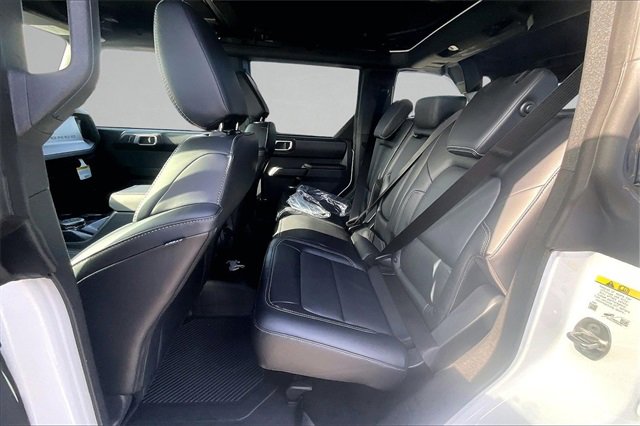 New 2025 Ford Bronco Outer Banks image 9