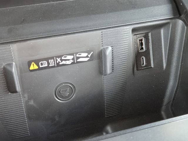 New 2026 GMC Hummer EV 4x4 Crew Cab image 8