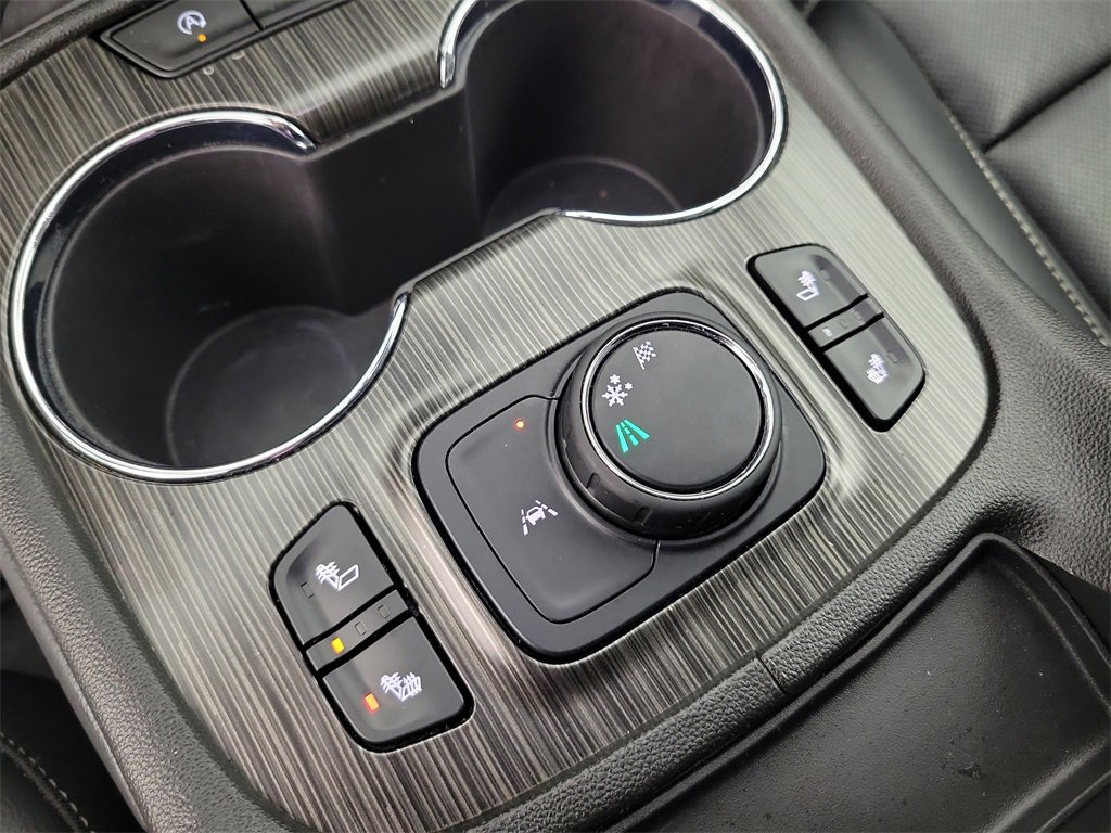 Used 2023 GMC Acadia SLT image 30