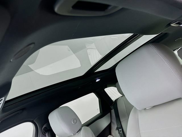 Used 2026 Land Rover Range Rover Velar Dynamic SE image 14