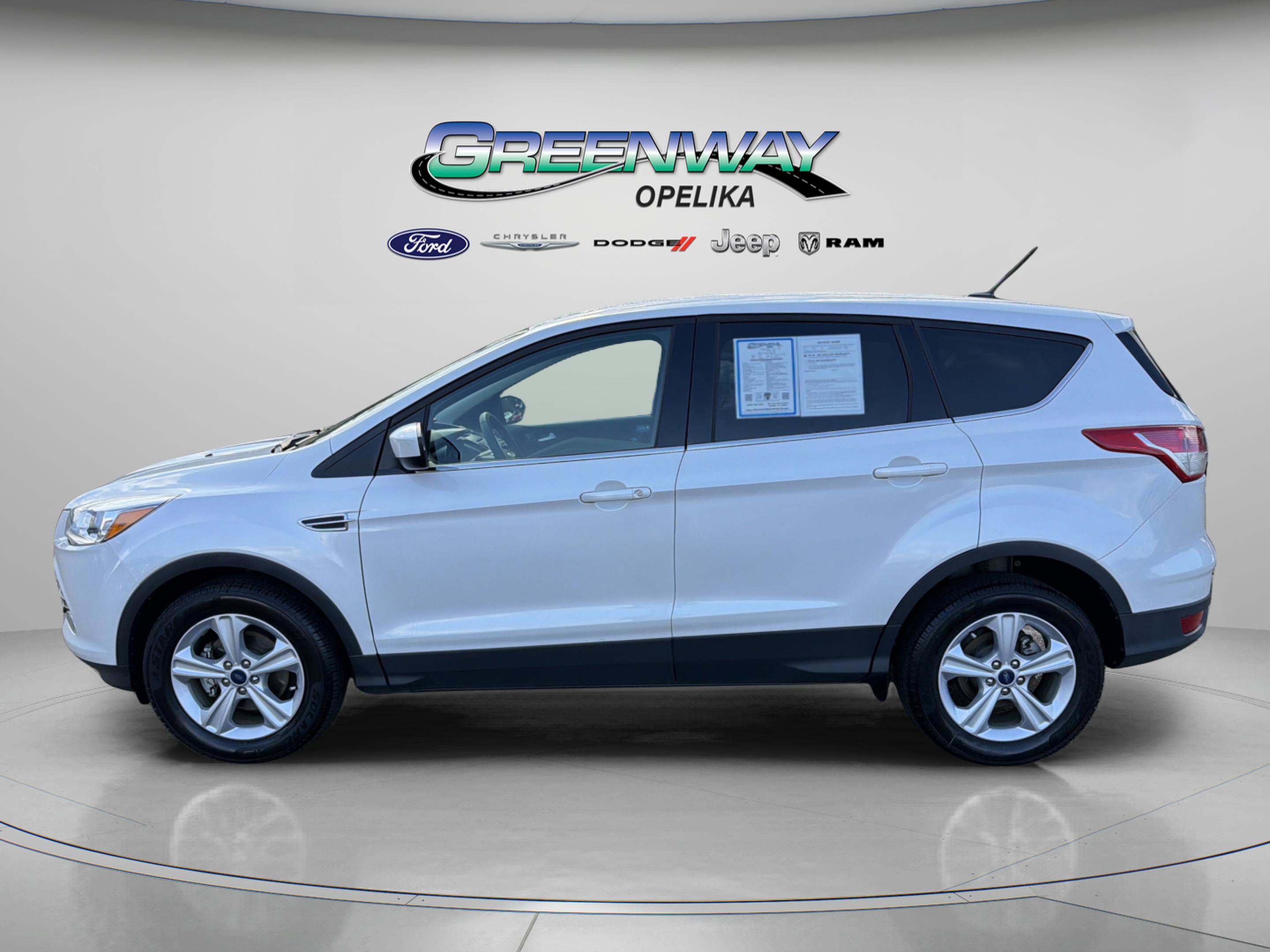 Used 2015 Ford Escape SE image 4
