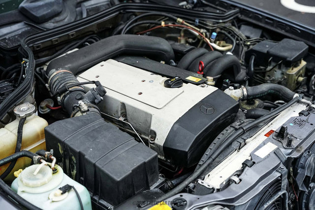 Used 1995 Mercedes-Benz E 320 Convertible image 25