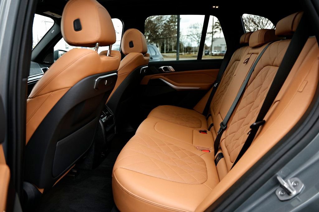 Certified 2025 BMW X5 sDrive40i w/ Premium Package image 25